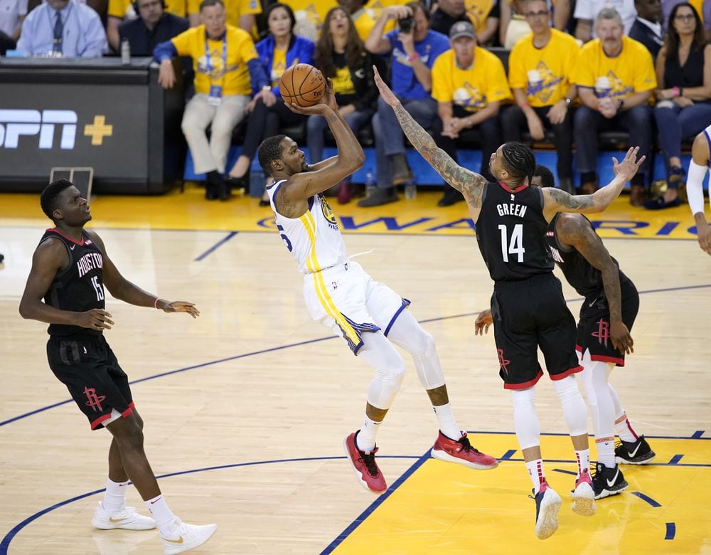 NBA acepta que árbitros se equivocaron en el duelo Warriors vs. Rockets