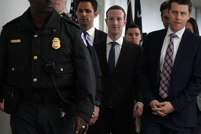 'Fue mi error y lo siento', se disculpa Mark  Zuckerberg por fallo de Facebook