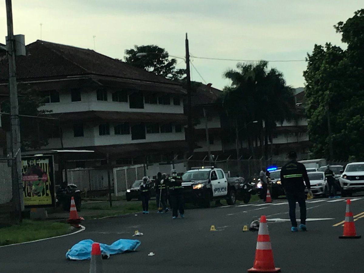 Tráfico paralizado en Miraflores por accidente donde una persona pierde la vida