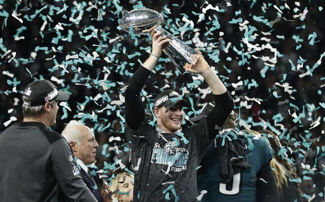 Eagles sorprenden a Patriots y ganan su primer Super Bowl