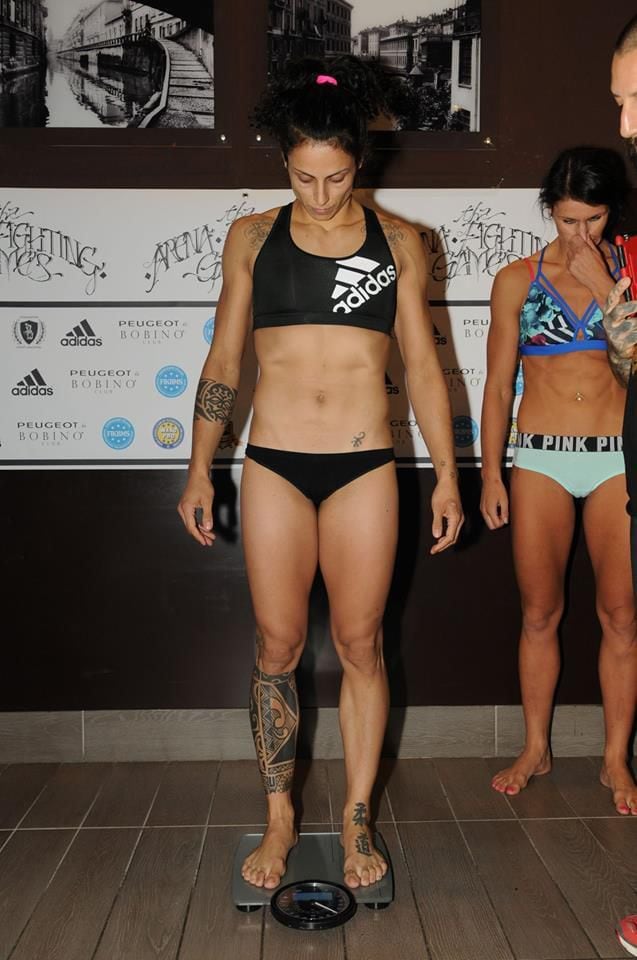 La dura condena que padece una luchadora de MMA inhabilitada hasta 2044