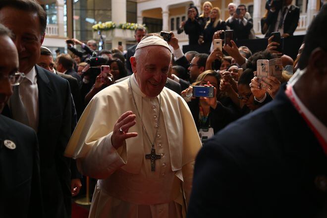 Papa Francisco cierra viaje a Panamá con misa y visita a portadores de VIH