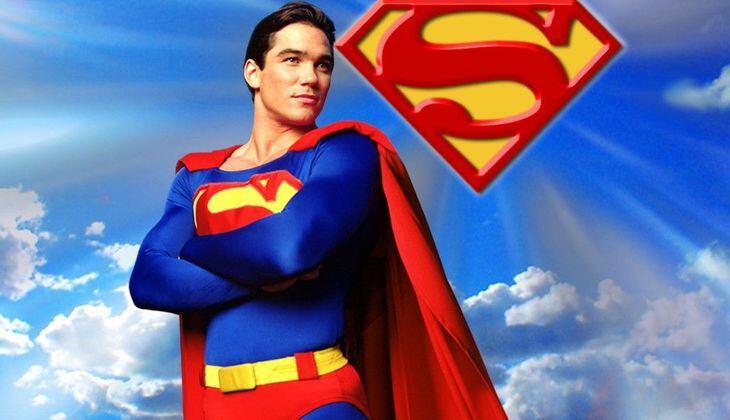 El Superman se quita la capa y se transforma en héroe de verdad al ser Policía