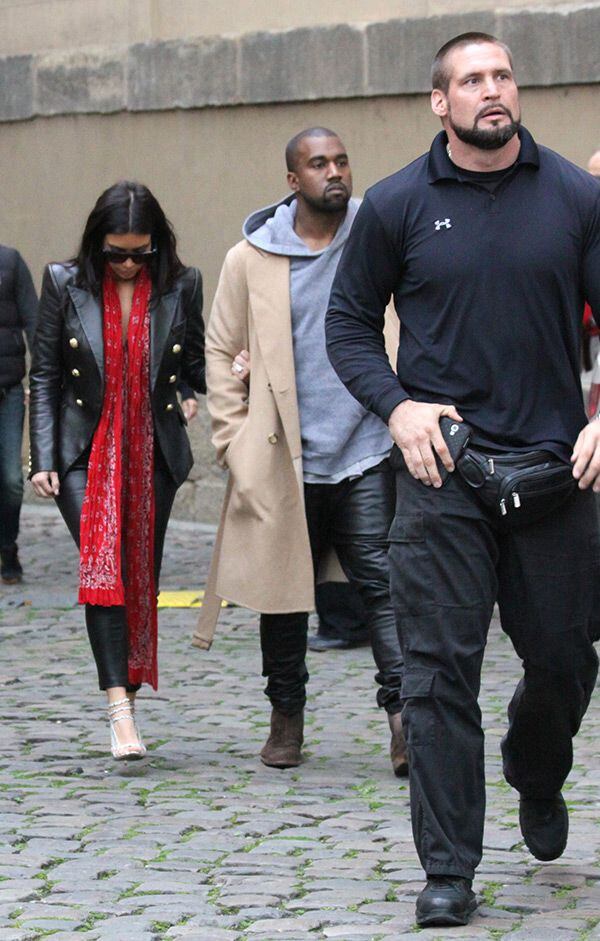 Aseguradora demanda a guardaespalda y empresa por no cuidar a Kim Kardashian