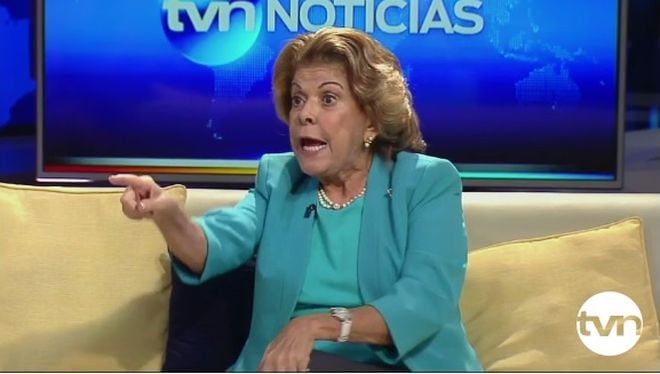 Varela debe regalar condones y no colchones, dice Rosa María Britton