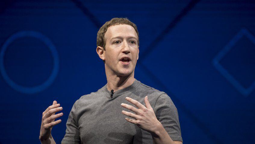 Zuckerberg pide que gobiernos y no empresas lideren la regulación de internet