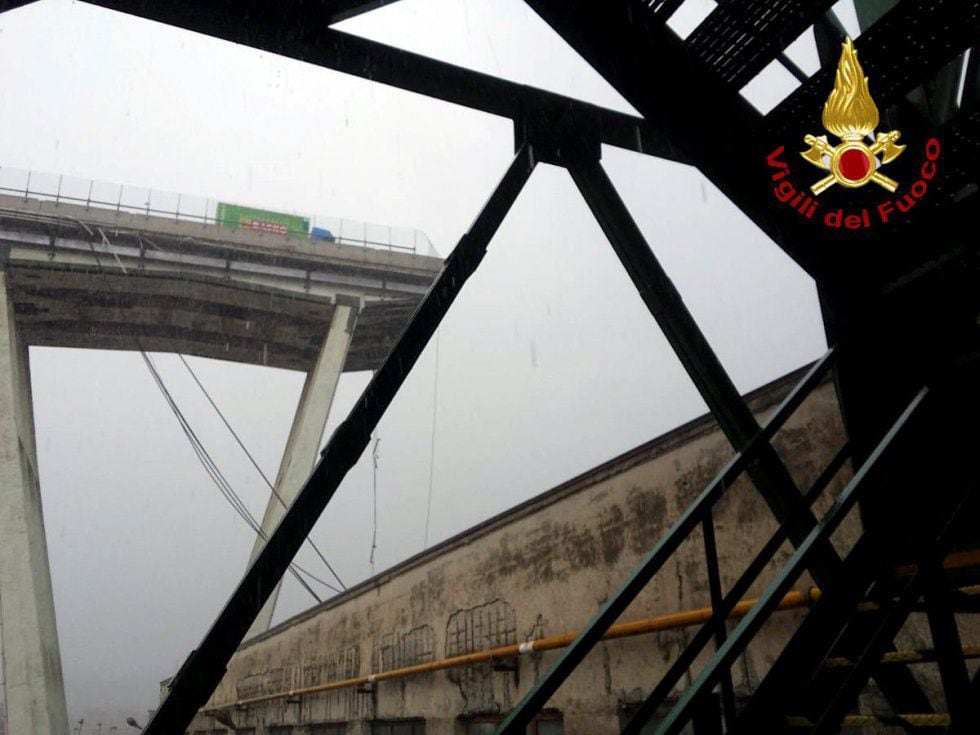 Un puente se cae en la localidad italiana de Genova y hay varios de muertos