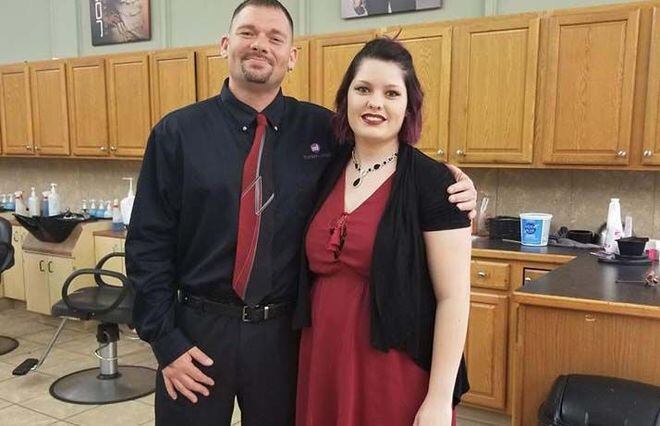 Padre que se casó con su hija en Nebraska compartía fotos con ella en Facebook