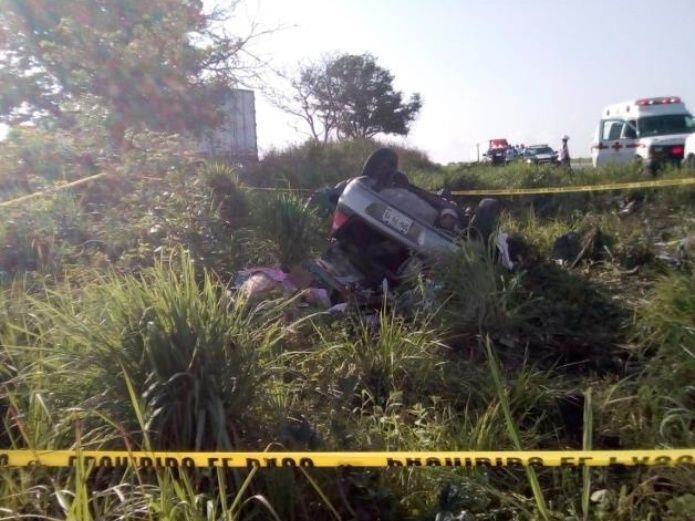 Familia celebraba el 15 años de su hija y todos murieron en accidente de tráfico