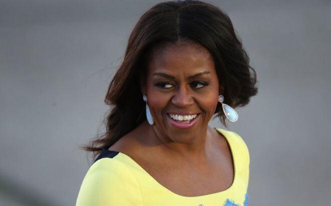 ¡QUÉ CUERPAZO! Michelle Obama celebra su cumpleaños en este sexi bikini blanco