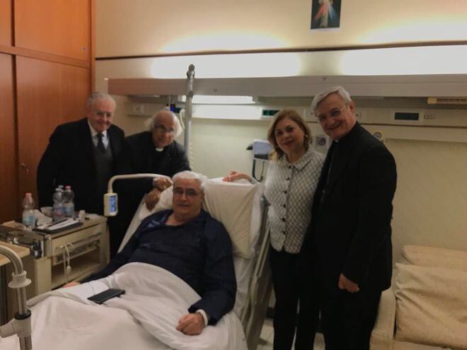  Cardenal José Luis  Lacunza es hospitalizado en Roma. Piden orar por él 