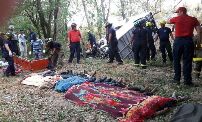 Confirman la muerte de 16 personas en accidente en Coclé
