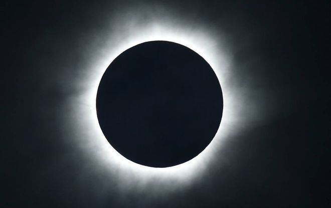 ATENTOS. Aviones NASA perseguirán el eclipse del día 21 para estudiar el sol