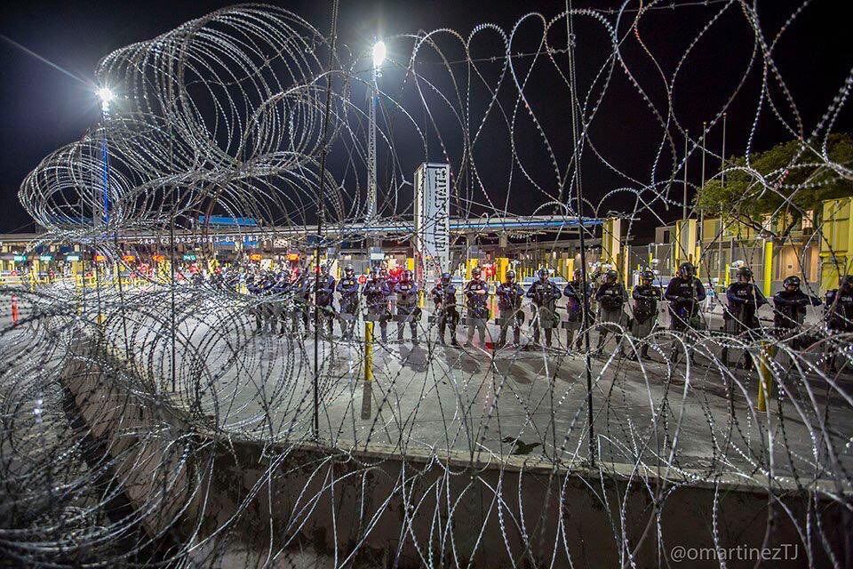 Hasta en los mejores lugares. Roban alambre del muro fronterizo y lo venden