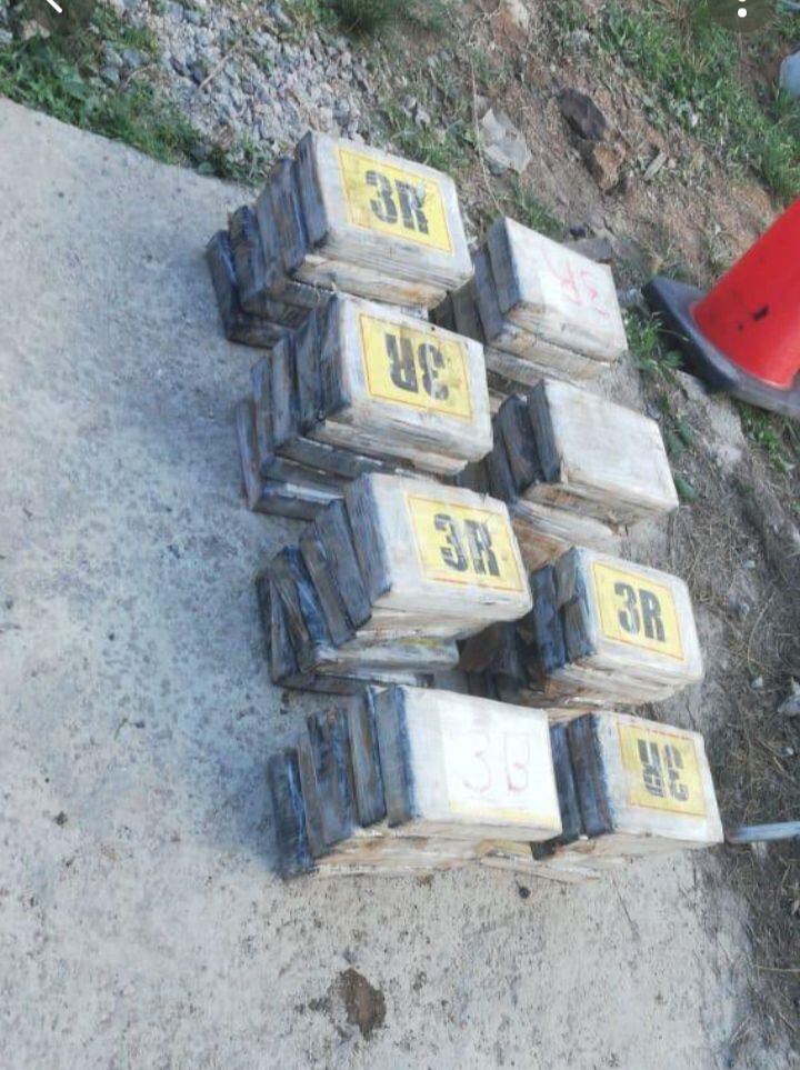Decomisan 40 paquetes de droga  tras tumbe fallido en Puerto Pilón de Colón