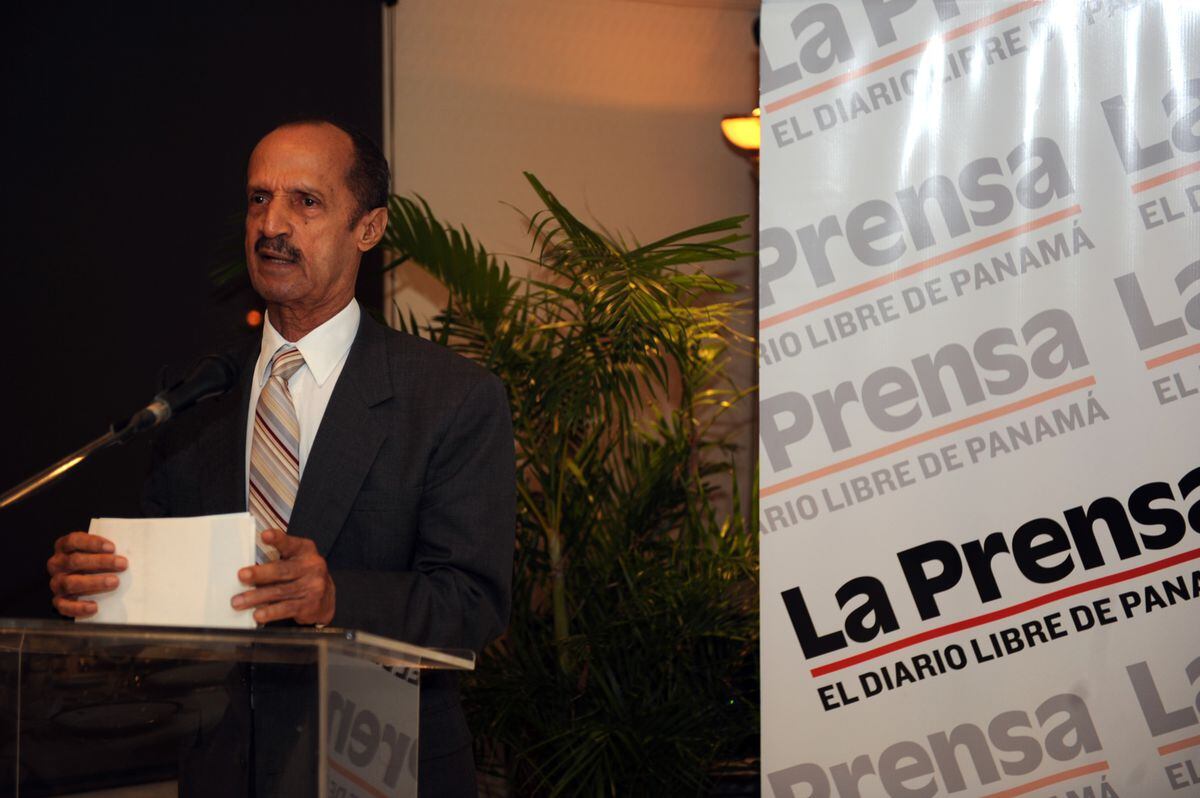 Fallece el primer director del diario La Prensa