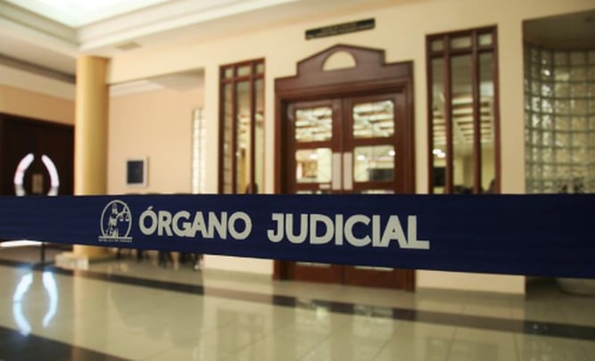 Diputados se aprovechan de la emergencia nacional para acabar con la Carrera Judicial