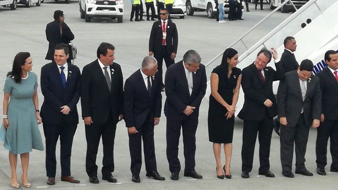Llegó el Papa Francisco a Panamá. Minutos antes de lo programado. Videos