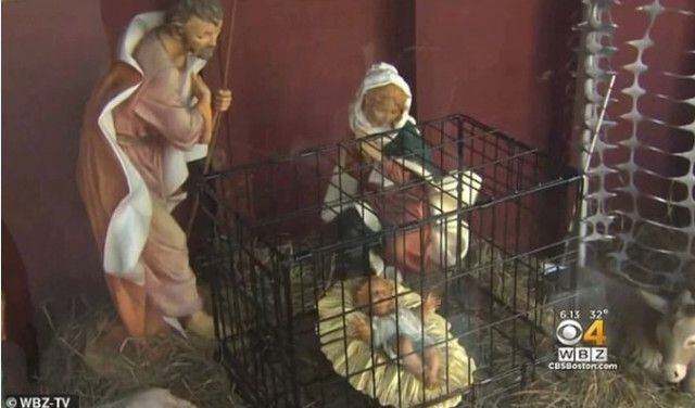 La iglesia que despertó controversia por poner al niños Jesús en una jaula