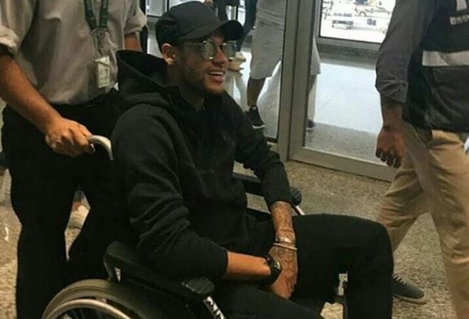 Neymar Jr recordó a Stephen Hawking en sus redes, pero todo le salió mal