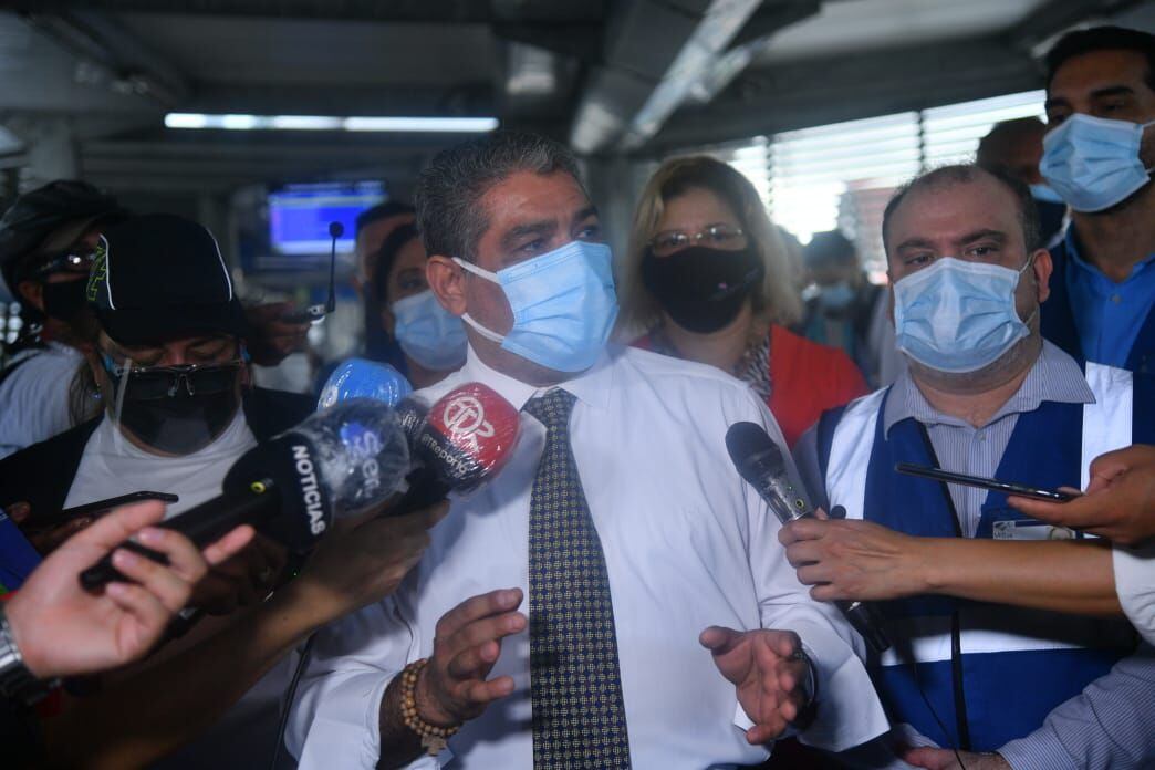 Ministro Sucre: ‘Es bueno que tengamos claro que aquel que se infectó de la covid-19 puede volver a reinfectarse’