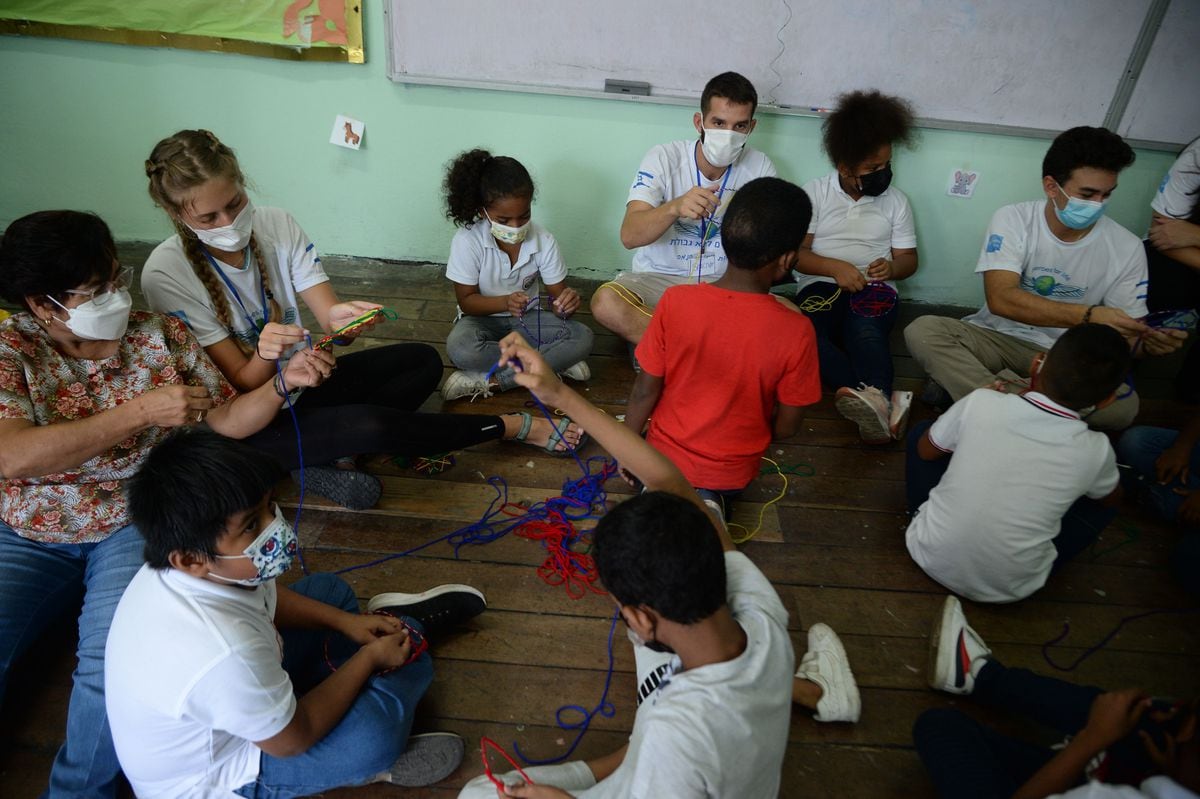 Realizan trabajo social voluntario en Panamá