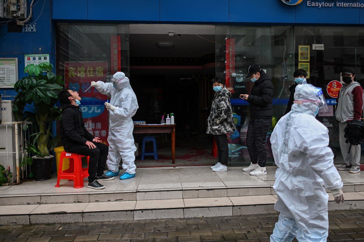 El impactante testimonio del primer caso de coronavirus reconocido por China: una vendedora de camarones