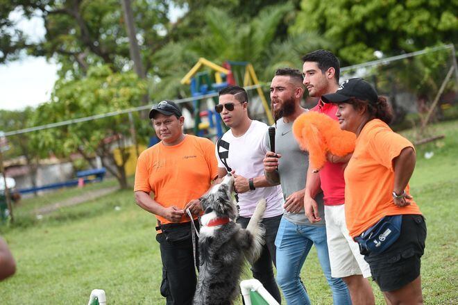Mónica Lee, Brath, Rafe y otros, dijeron no al maltrato animal