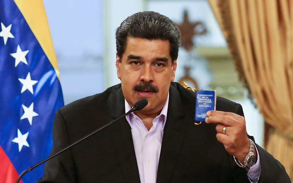 Maduro estalla tras designación de sede a Panamá