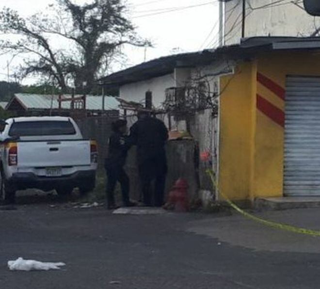 SU ÚLTIMO MANDADO. Joven muere en balacera en una tienda en Ciudad Radial VIDEO