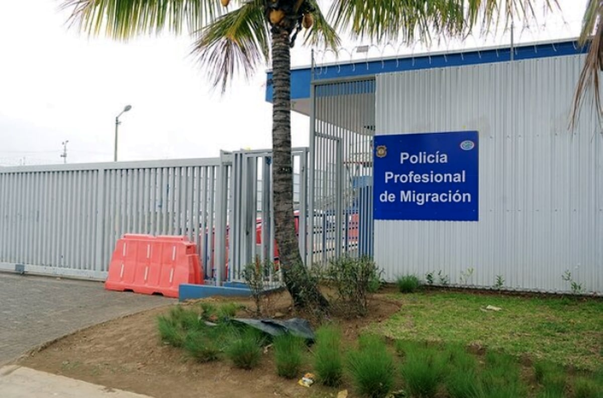 Costa Rica aísla centro de detención para migrantes por brote de coronavirus