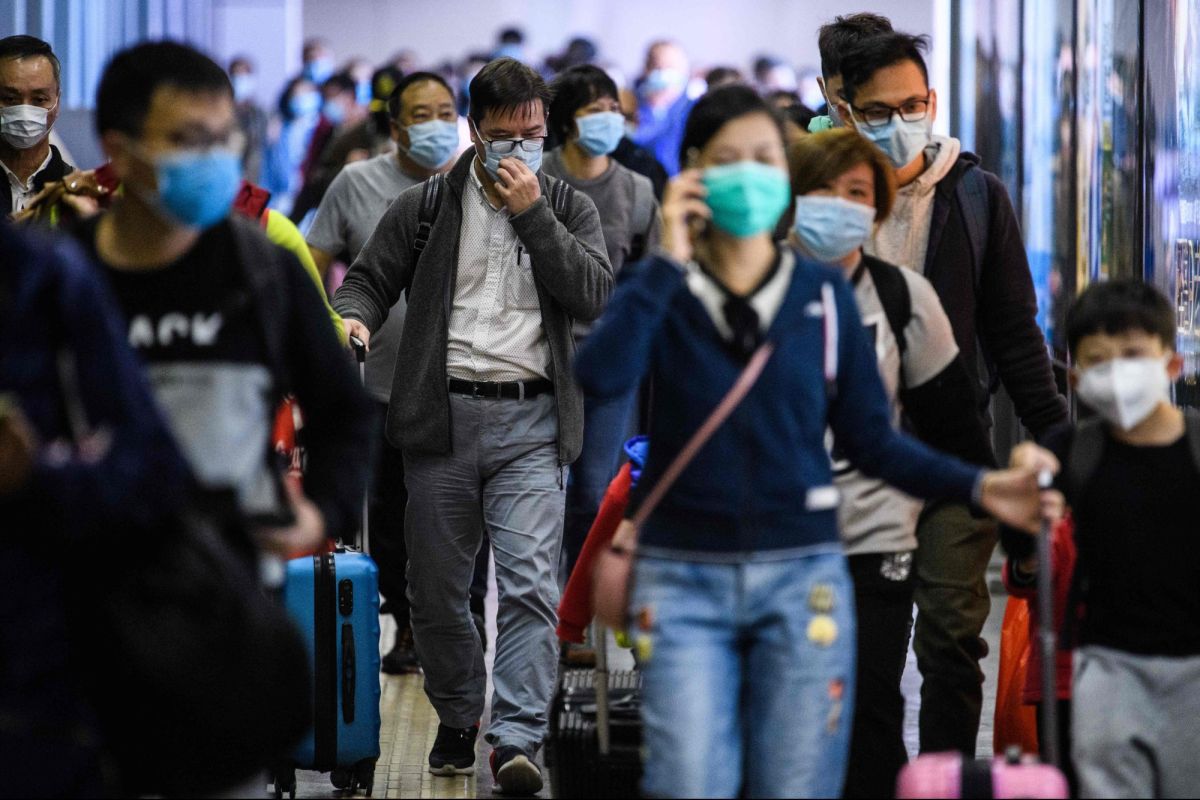 El número de muertes por el coronavirus superó las 800 víctimas en China y dejó atrás el Sras