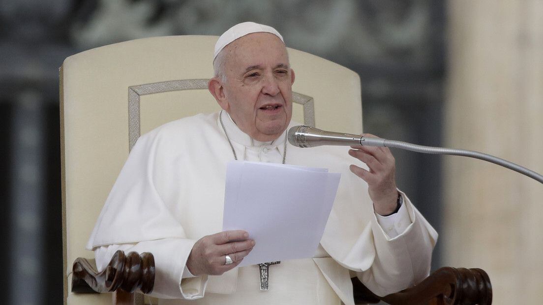 El papa Francisco pide a políticos que busquen el bien del país y no el de su partido