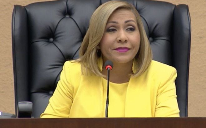 Asesor de la Asamblea y exdiputado Marcos González renuncia y encara a Yanibel