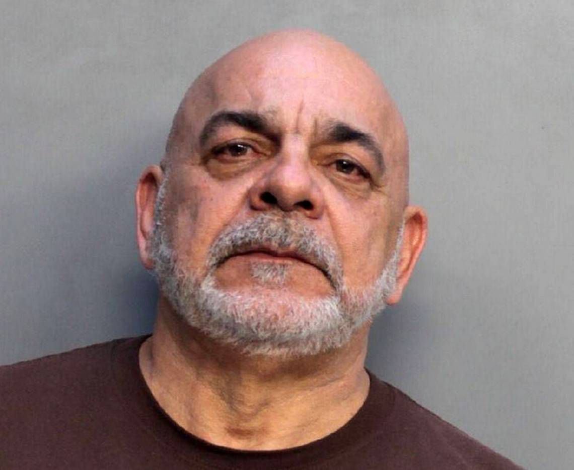 Dueño de supermercados en Miami es acusado de matar al amante de su esposa