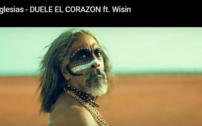 A Chamán panameño del video de Enrique Iglesias ya lo han visto 800 millones