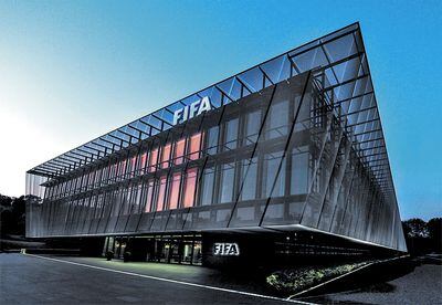 FIFA responde a críticas, niega imposición de calendario internacional