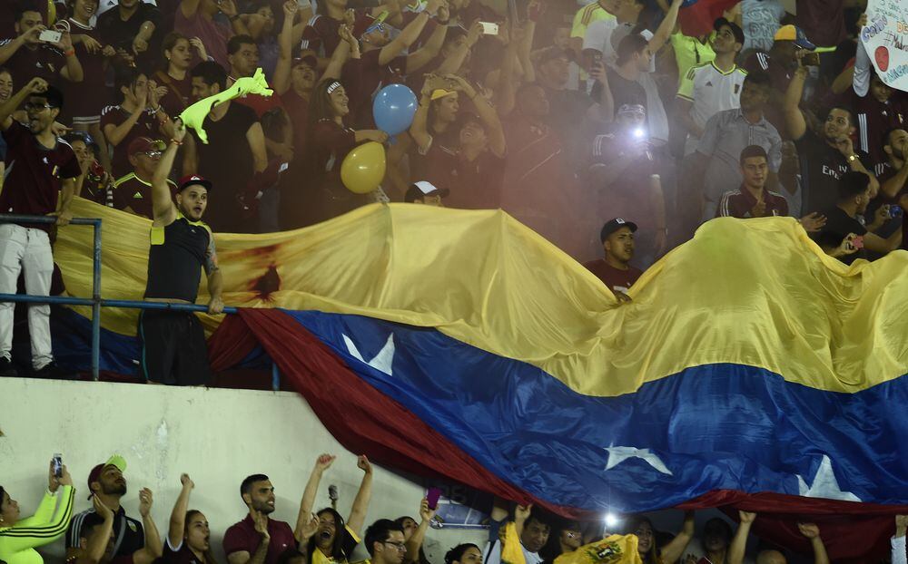 ¿Qué pasó con las telas de protesta contra Maduro en el Rommel Fernández?