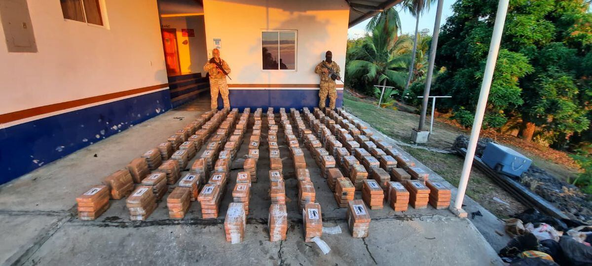 Tumbe de droga en Punta Burica. Hay tres extranjeros aprehendidos por el Senan