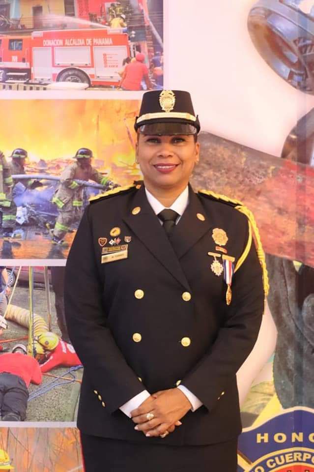 Histórico. La Capitán Matilde Torres  se convierte en la primera en ocupar el cargo de subdirectora general en los bomberos de Panamá