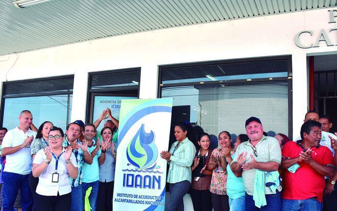 En Veraguas obreros del Idaan exigen aumento