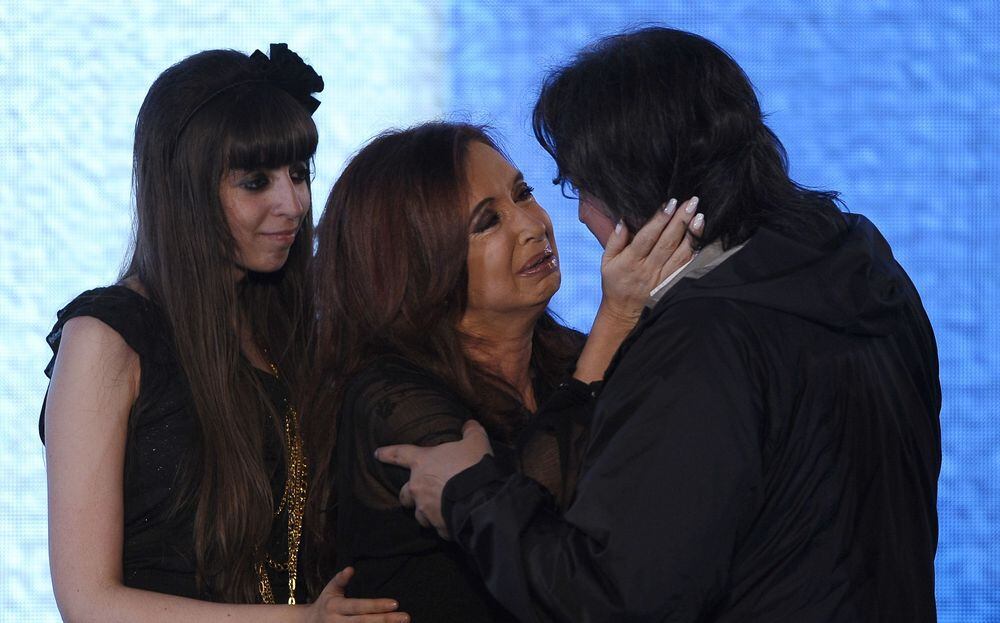 ¡POR LAVADO DE DINERO! Procesan a la expresidenta de Argentina y a sus hijos