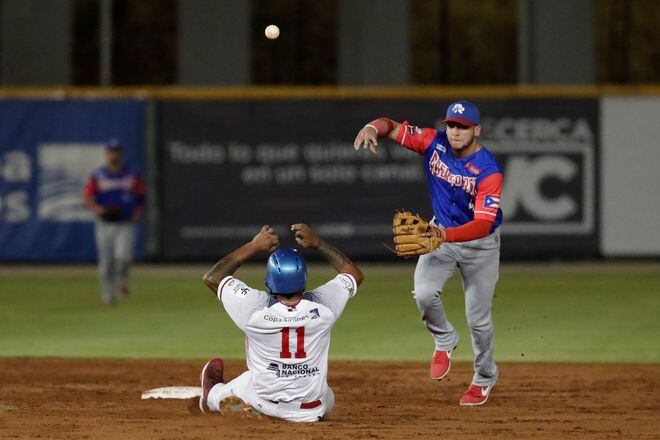 Panamá derrota a Puerto Rico y va con Cuba a final de Serie del Caribe. Video