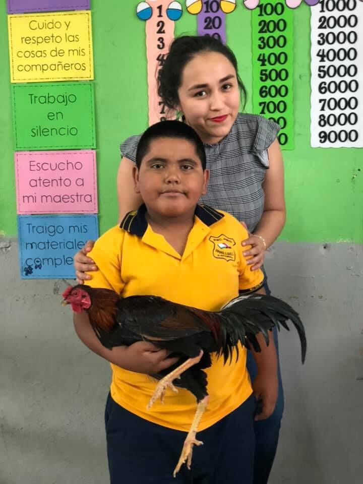 Este inusual regalo de un alumno para con su maestra te sacará las lágrimas