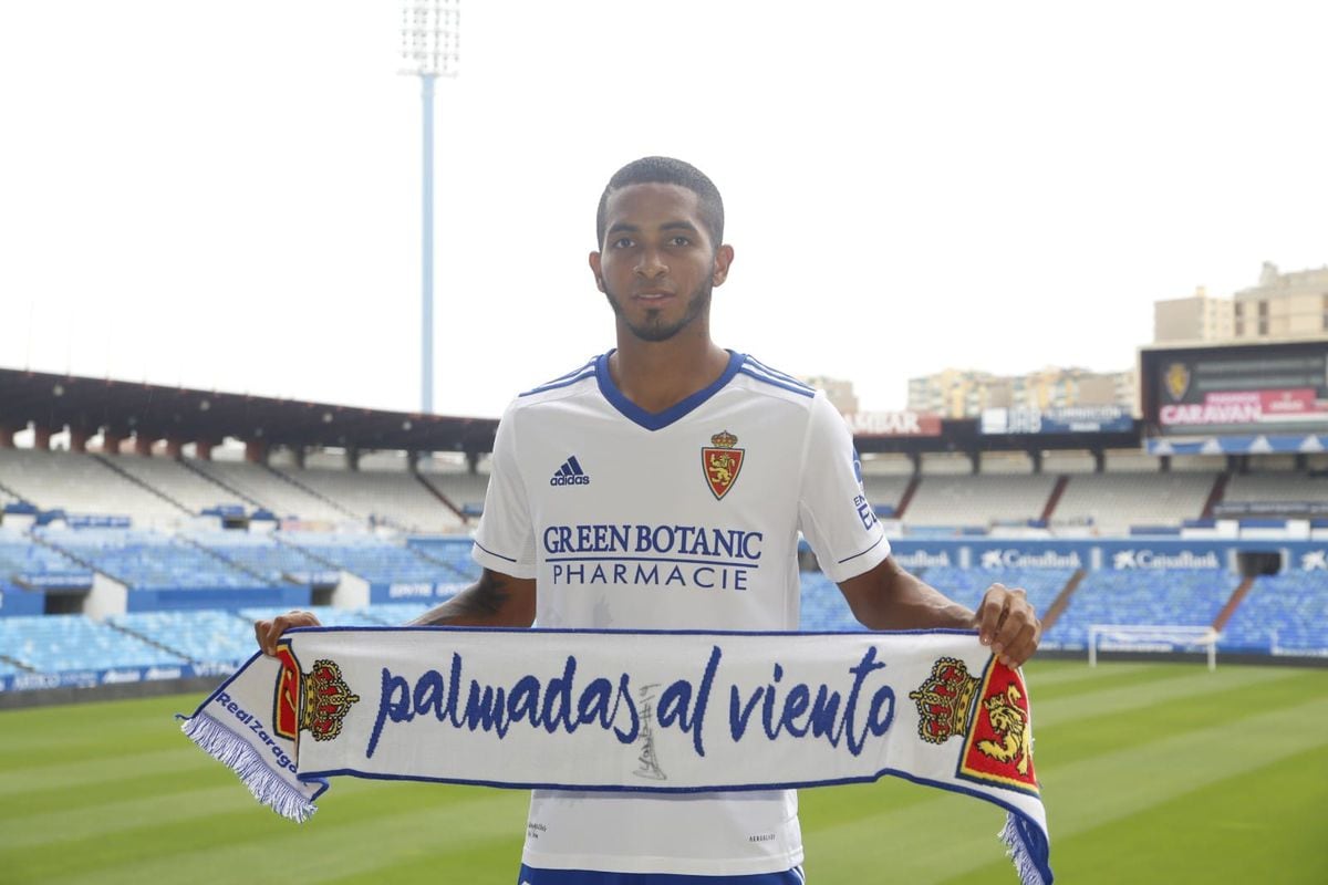 Real Zaragoza presenta oficialmente a un ‘ilusionado’ panameño César Yanis