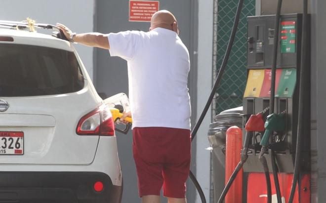 Aumenta la gasolina desde este viernes. Chequeen