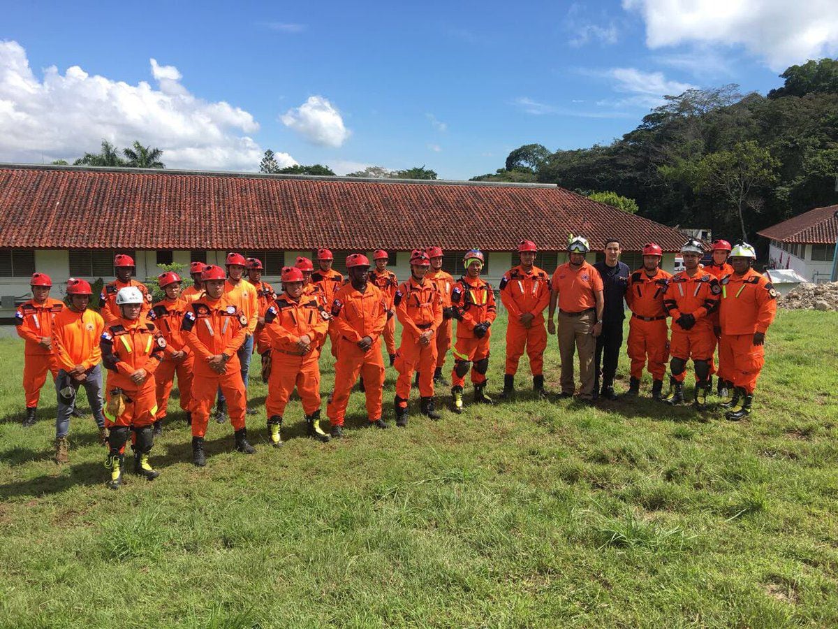 Moradores de San Antonio Rural agreden a rescatistas de Sinaproc con palos 