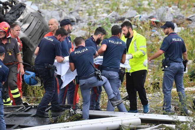 El camionero que se salvó en el derrumbe de puente de Genova, Italia,  habla