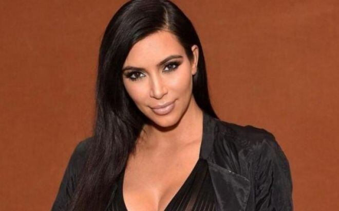 Kim Kardashian gana un millón de dólares por minuto con sus perfumes