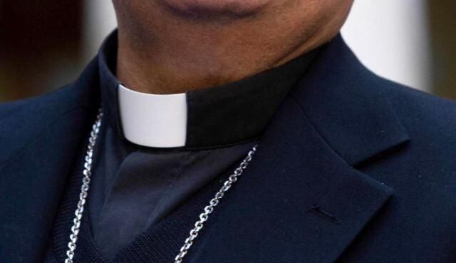 Más de 300 'sacerdotes depredadores' en EEUU acusados de pedofilia